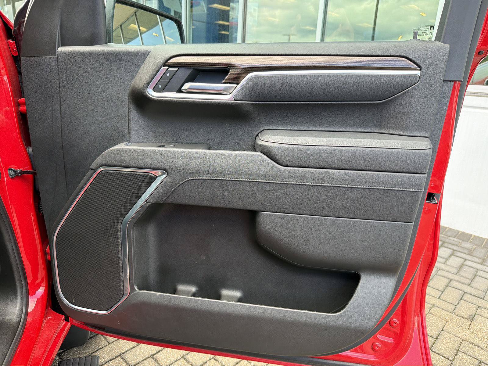 Certified 2025 Chevrolet Silverado 1500 LT w/ LPO, Liner Protection Package AWD/4WD image 32