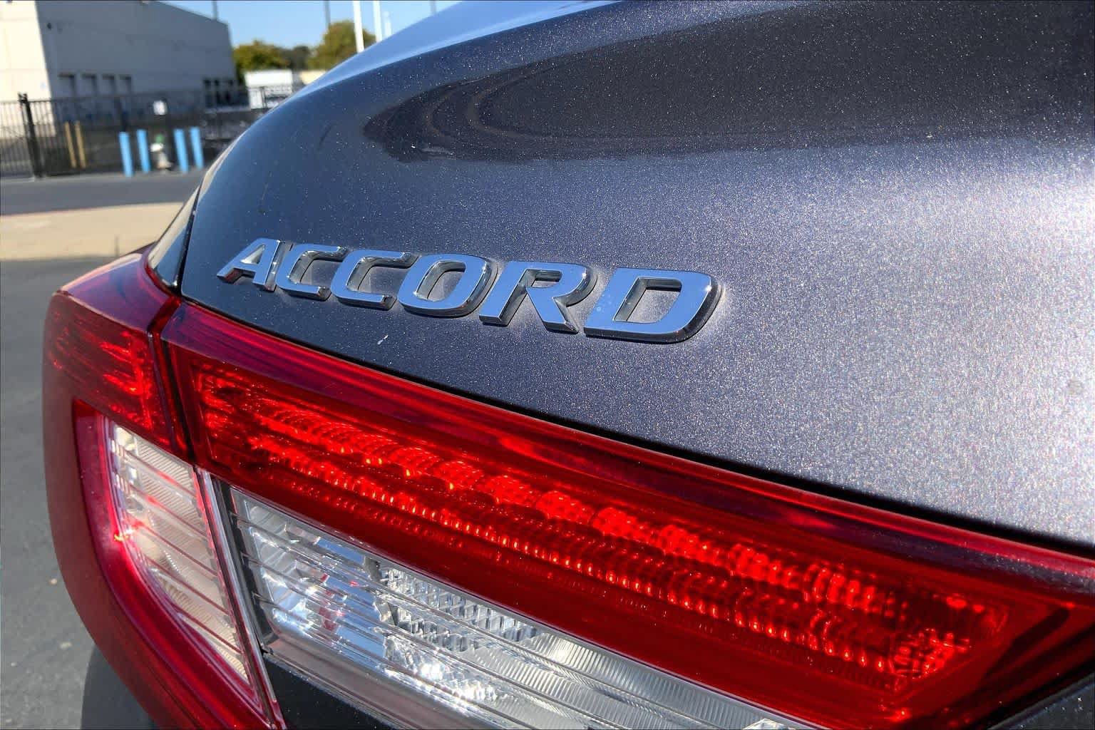 Used 2018 Honda Accord LX image 9