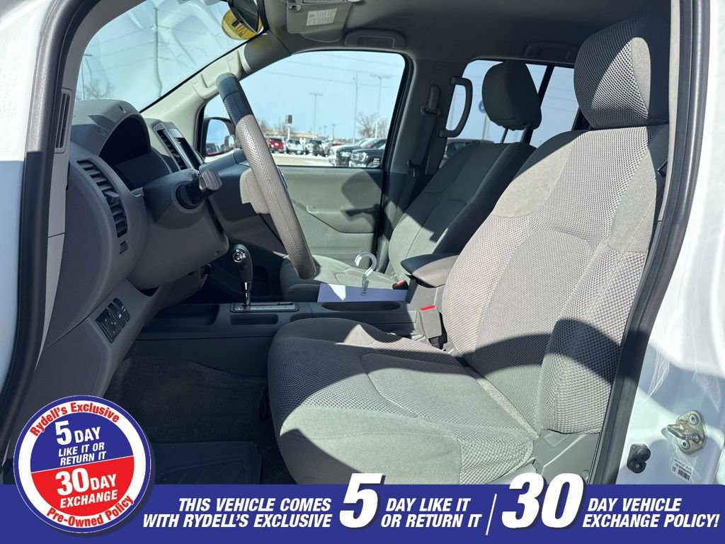 Used 2017 Nissan Frontier SV image 4