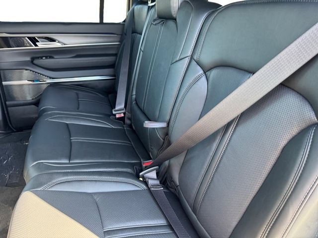 New 2026 Jeep Grand Wagoneer Summit w/ Premium Group III AWD/4WD image 15