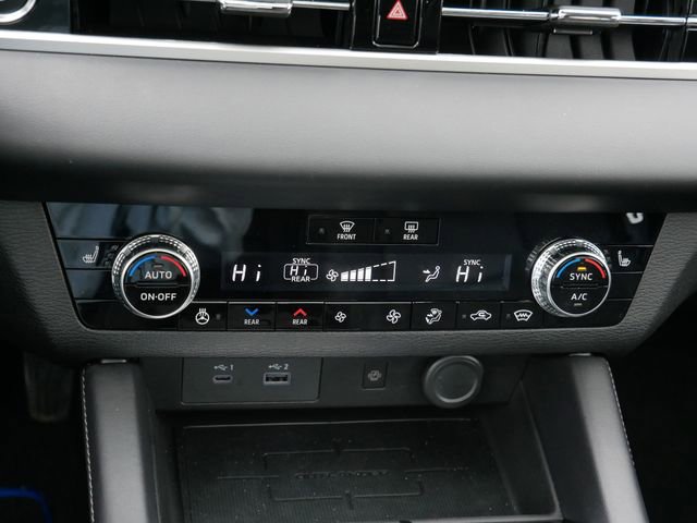 Used 2025 Mitsubishi Outlander SEL image 23