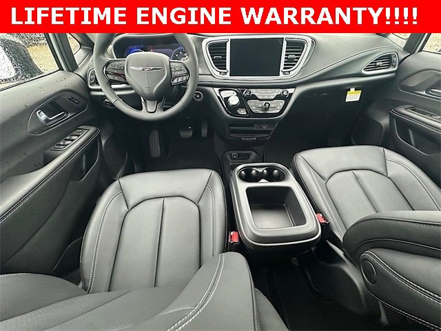 New 2026 Chrysler Pacifica Select w/ S Appearance Package image 15