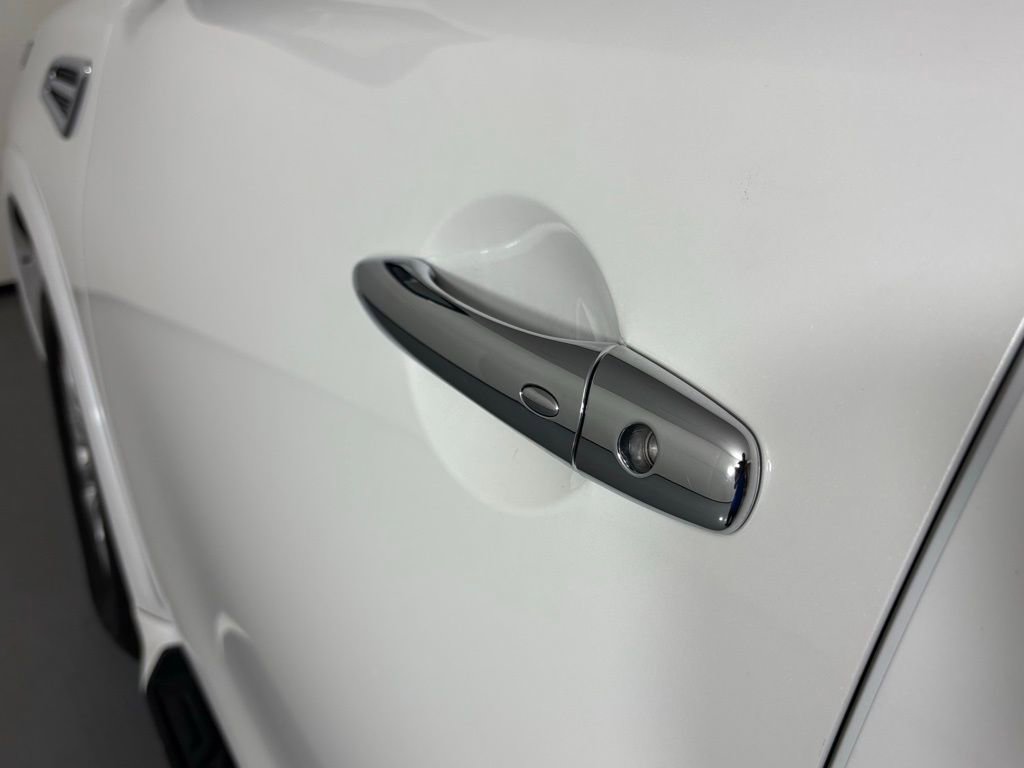 Used 2023 Nissan Armada SV RWD image 12
