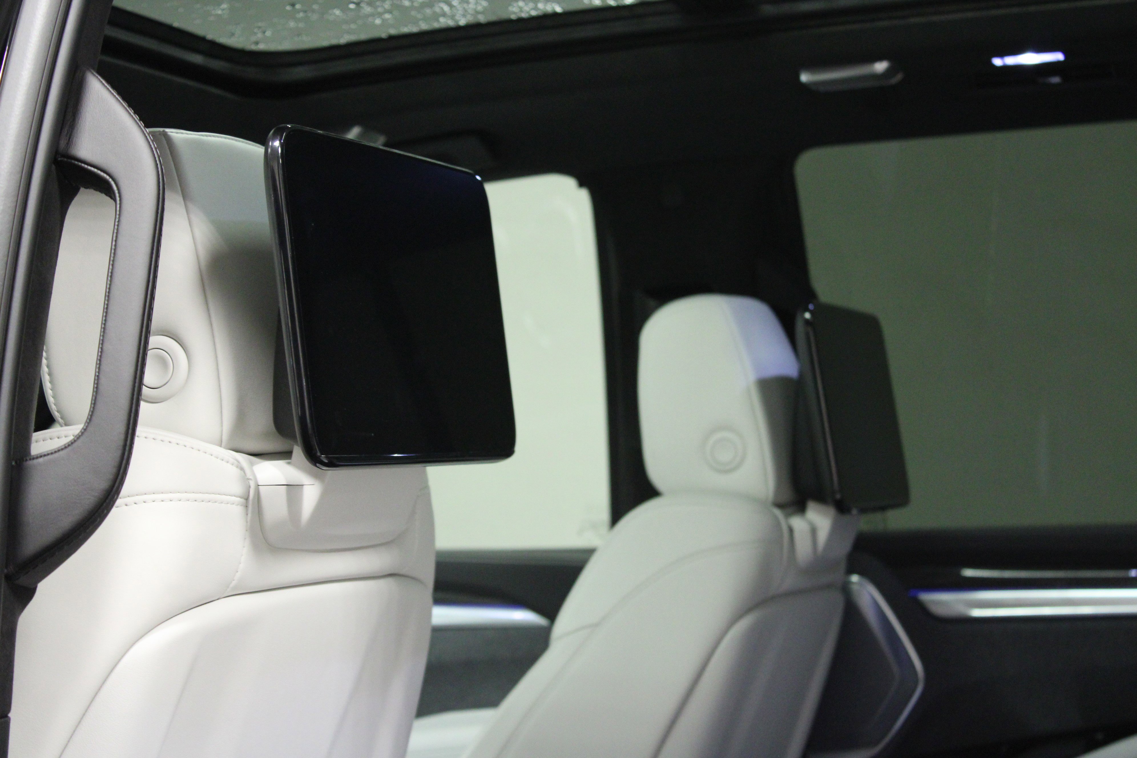 Used 2025 Cadillac Escalade V image 13