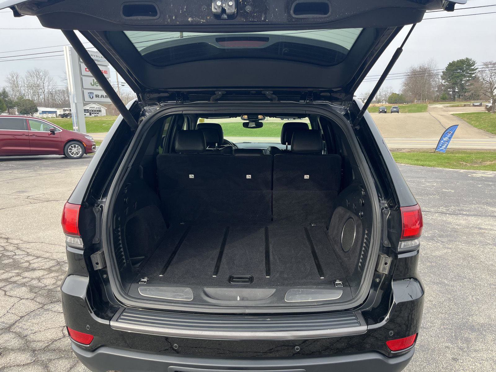 Used 2017 Jeep Grand Cherokee Trailhawk image 34