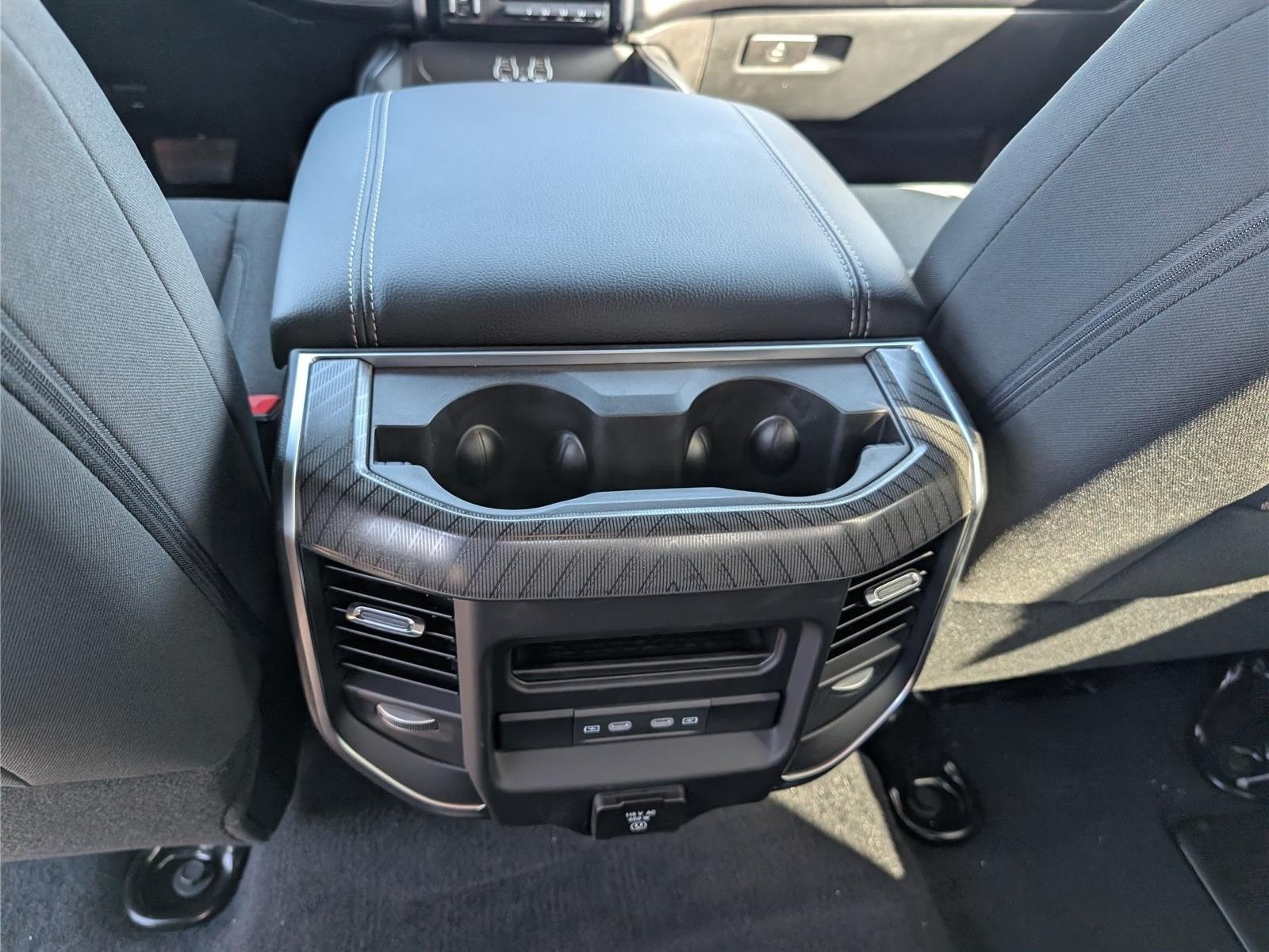 New 2026 RAM 2500 Big Horn AWD/4WD image 14