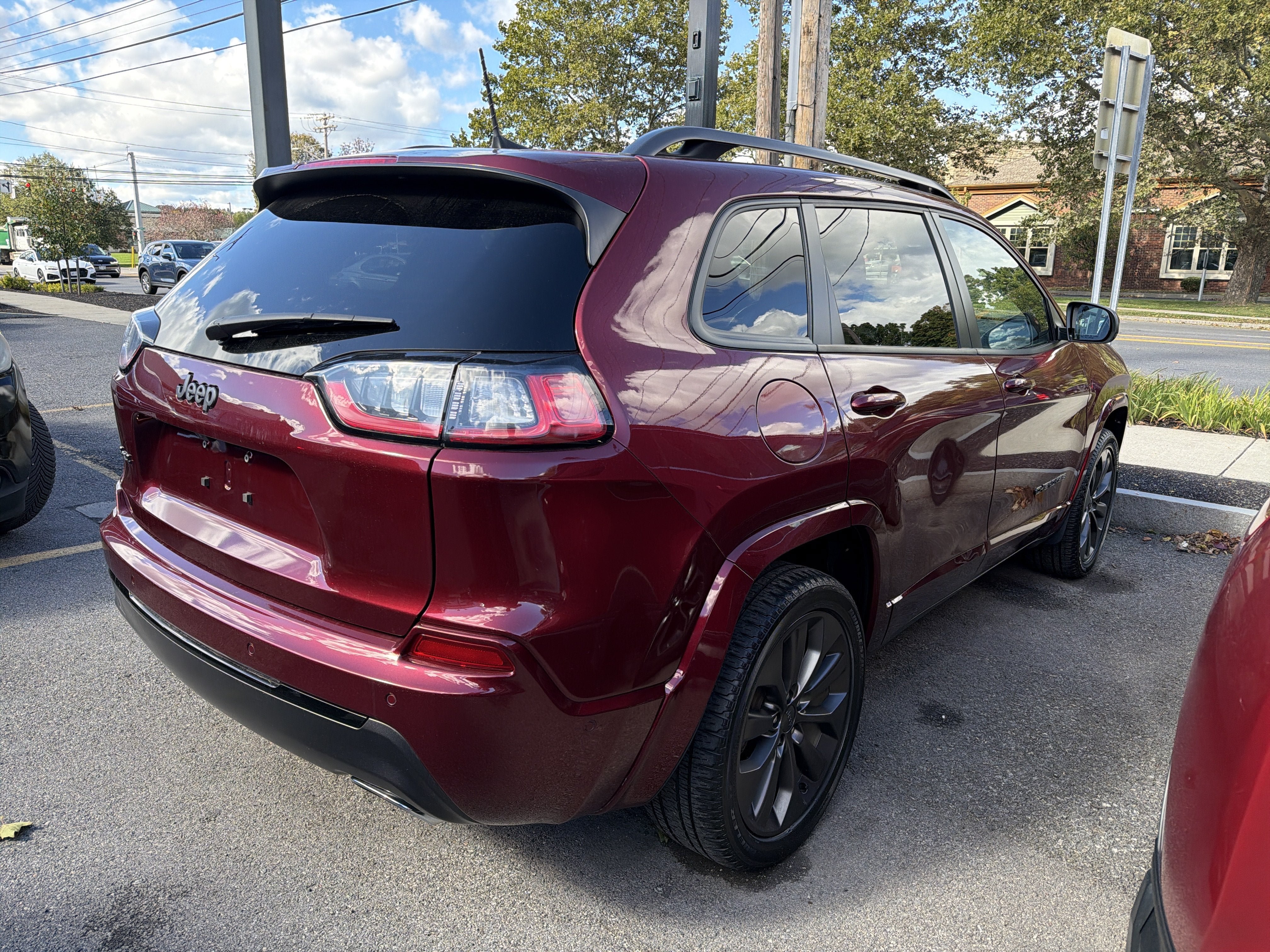 Used 2021 Jeep Cherokee High Altitude AWD/4WD image 4