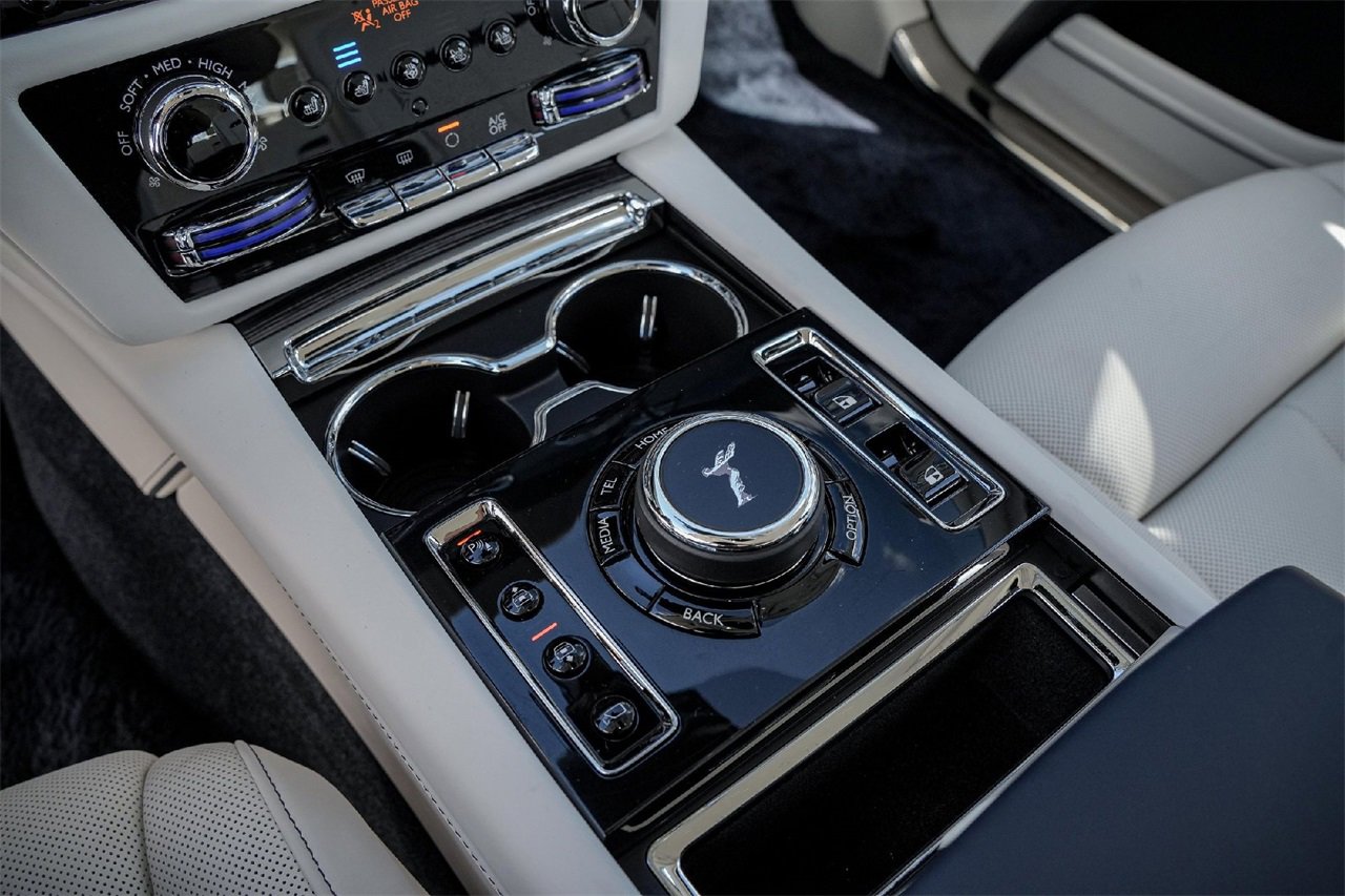 New 2025 Rolls-Royce Ghost image 33