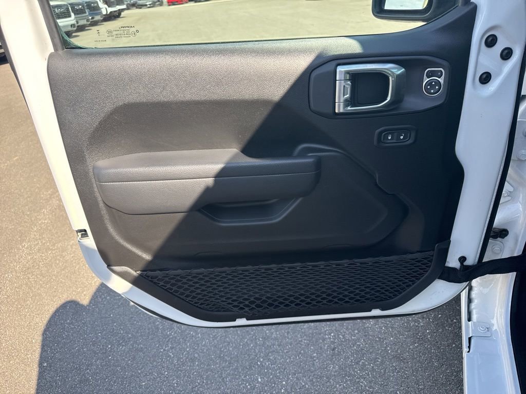 Used 2025 Jeep Gladiator Sport image 24