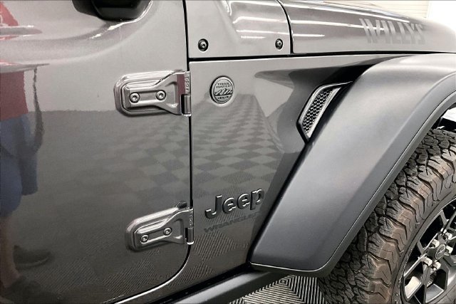 Used 2024 Jeep Wrangler Sport AWD/4WD image 10
