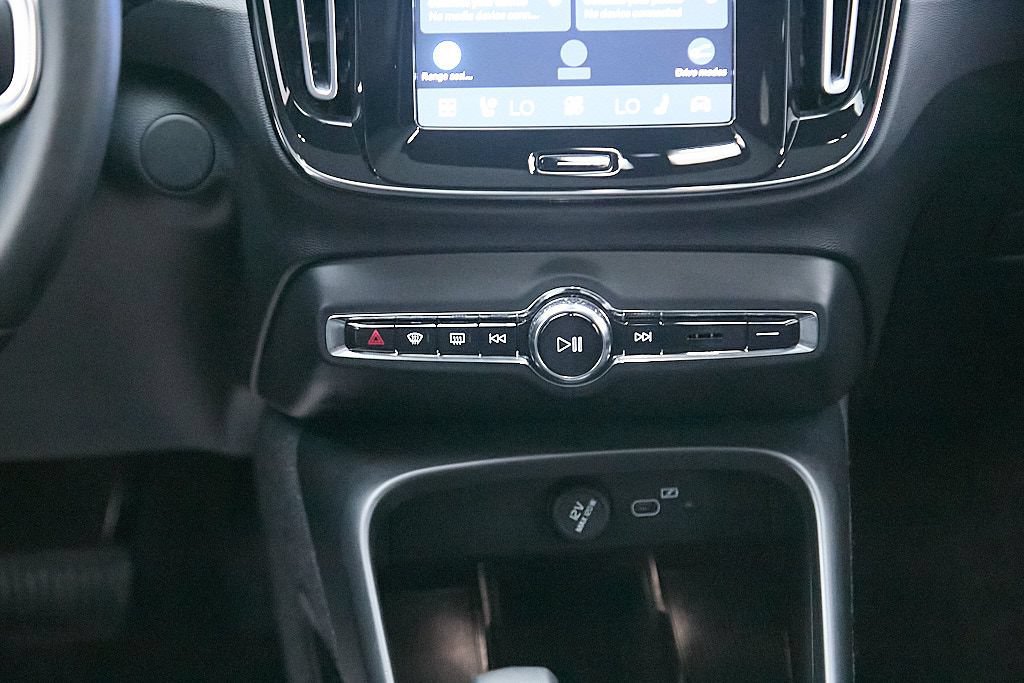 Certified 2023 Volvo C40 P8 Recharge Ultimate AWD/4WD image 27