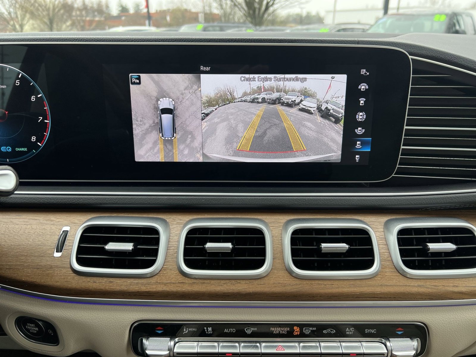 Used 2022 Mercedes-Benz GLS 450 4MATIC image 18