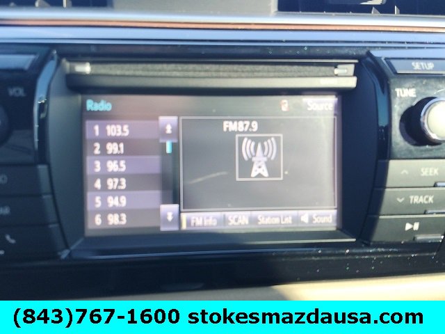 Used 2015 Toyota Corolla LE image 31