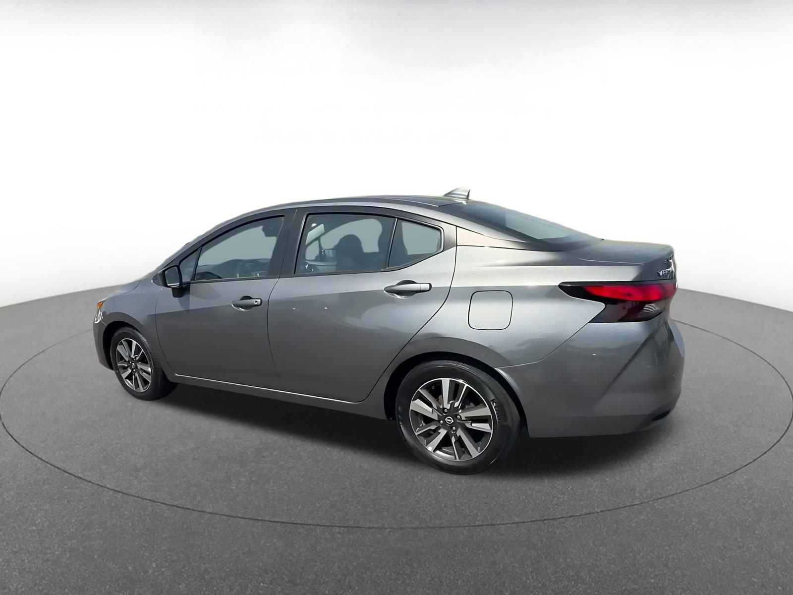 Used 2025 Nissan Versa SV image 10