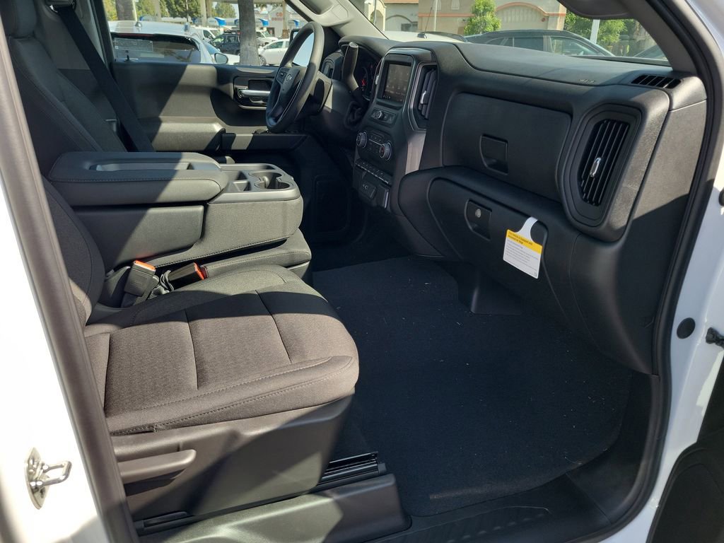 New 2026 Chevrolet Silverado 1500 Custom w/ Turbomax Blackout Package RWD image 15