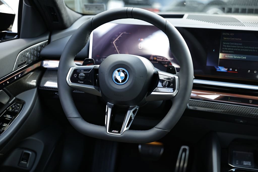 New 2026 BMW 550e xDrive w/ Executive Package AWD/4WD image 31