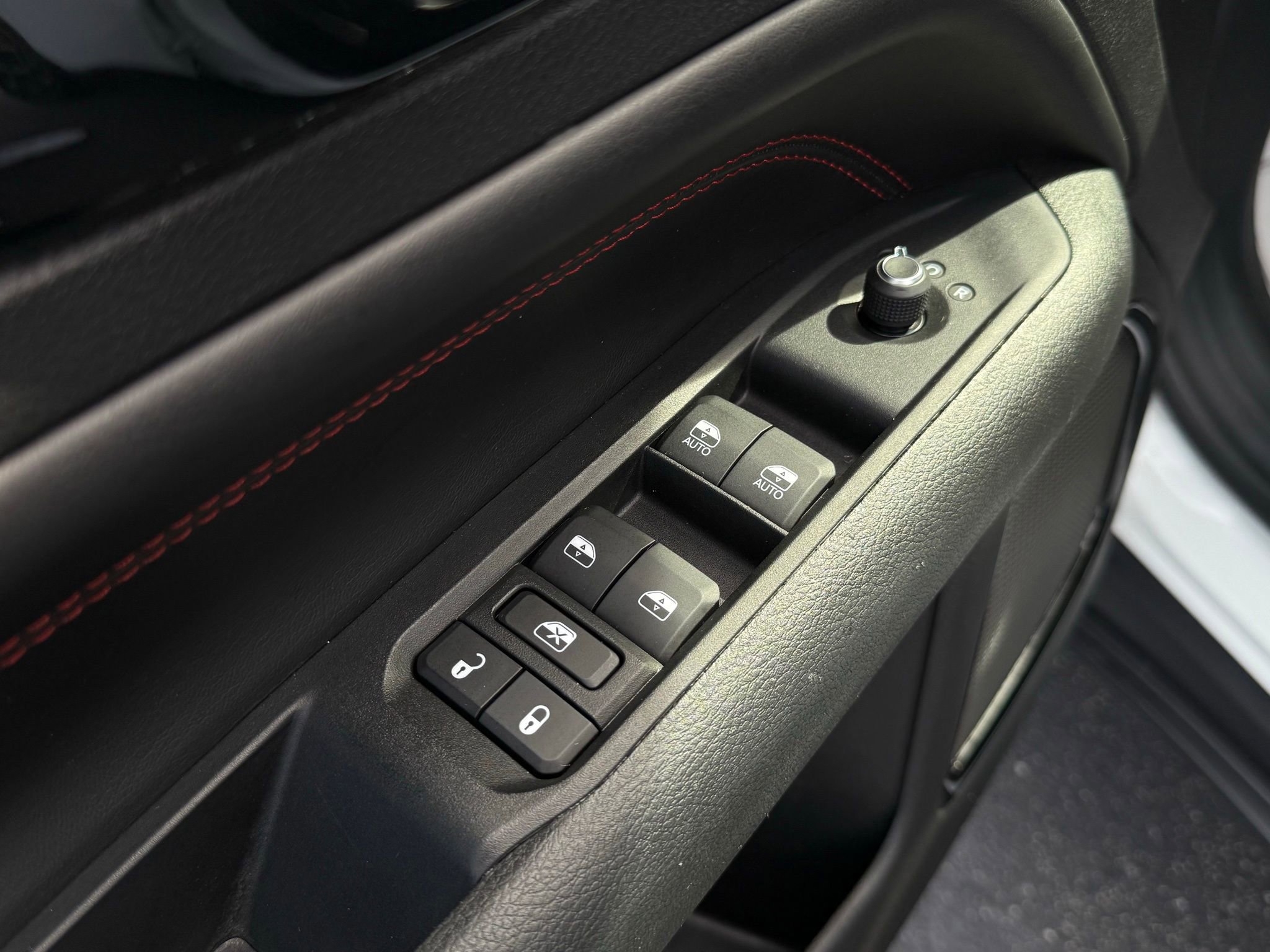 Used 2023 Jeep Compass Trailhawk w/ Trailhawk Convenience Group image 38