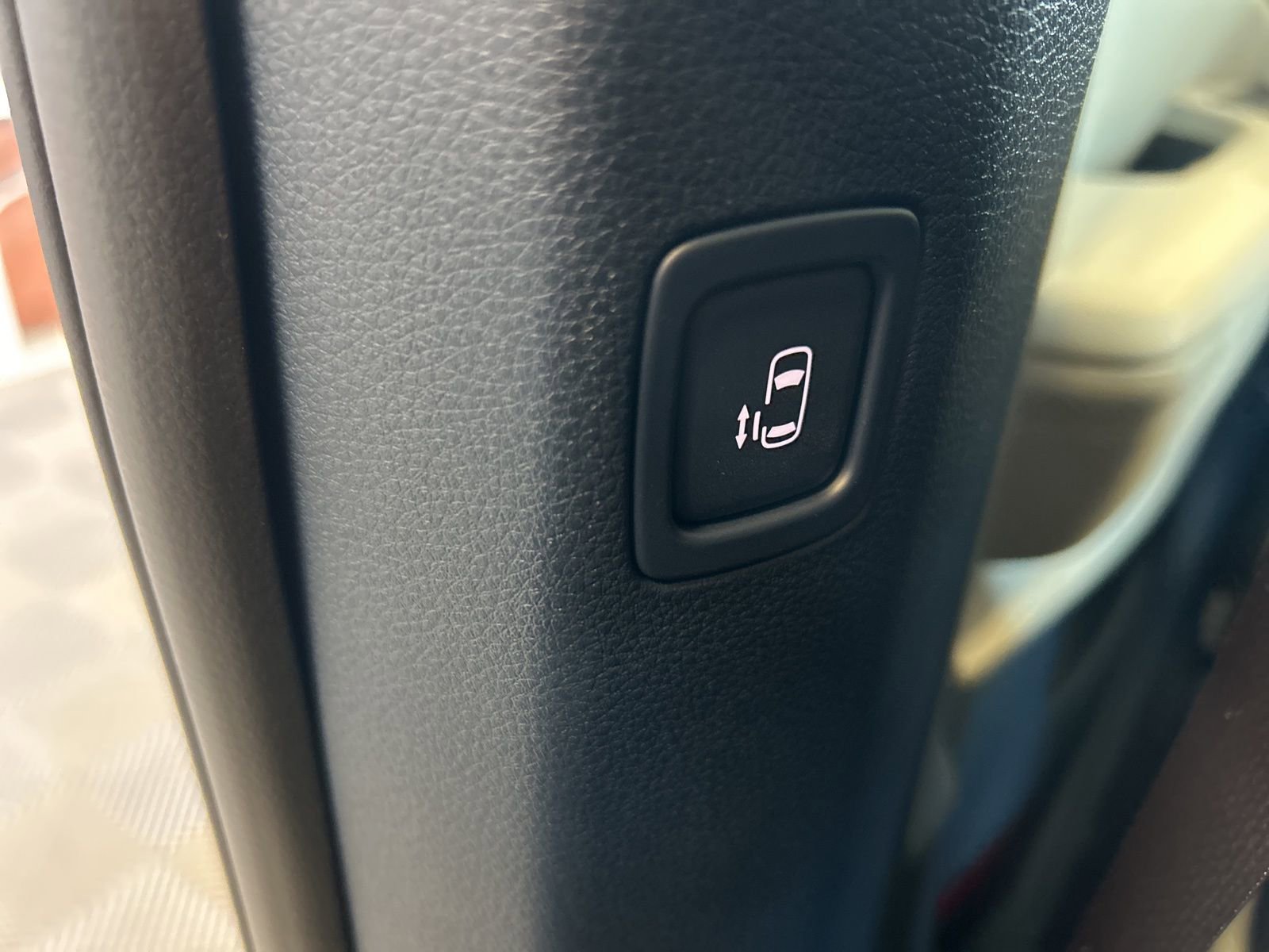 New 2026 Kia Carnival EX image 21