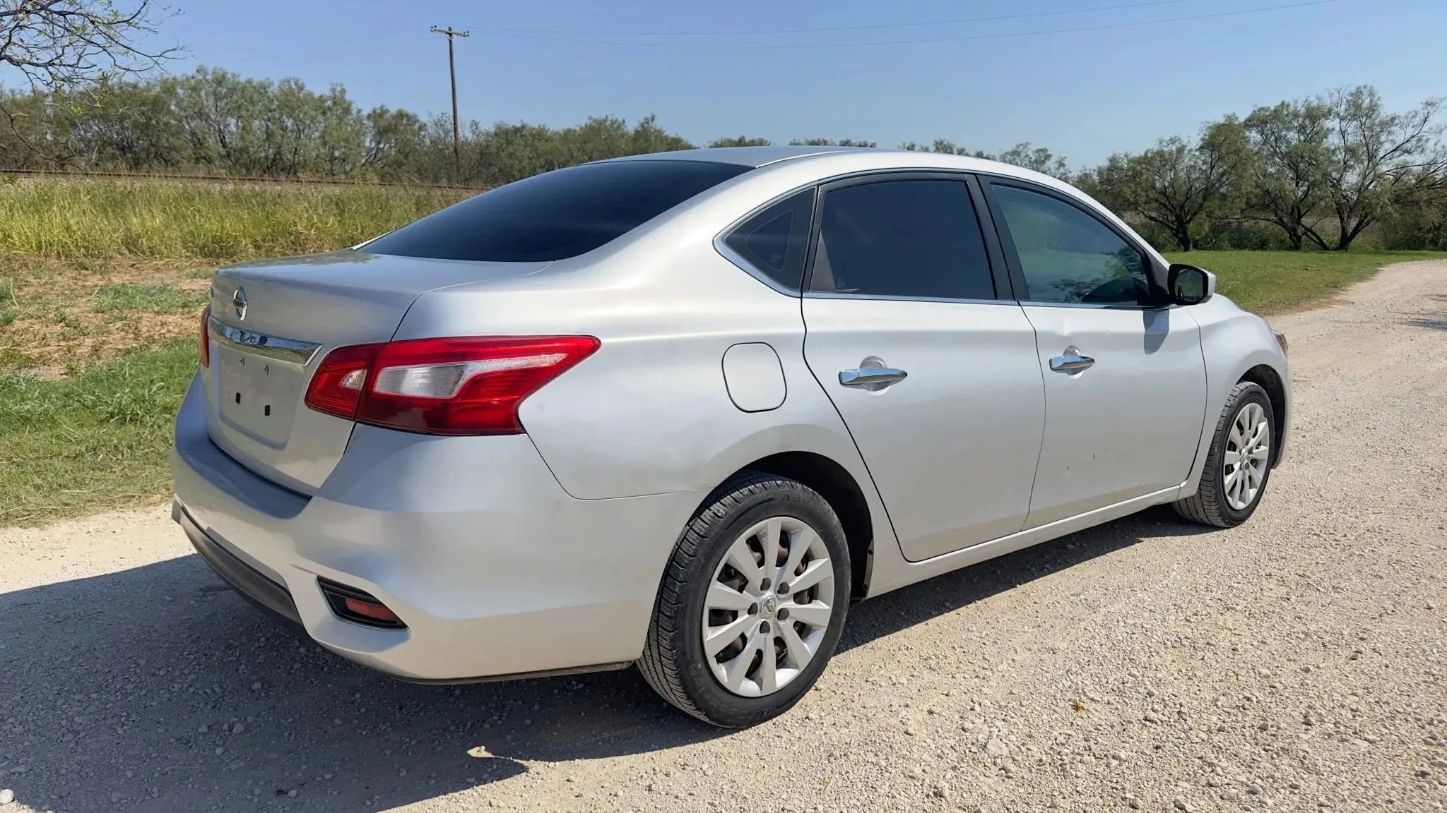 Used 2018 Nissan Sentra S image 8