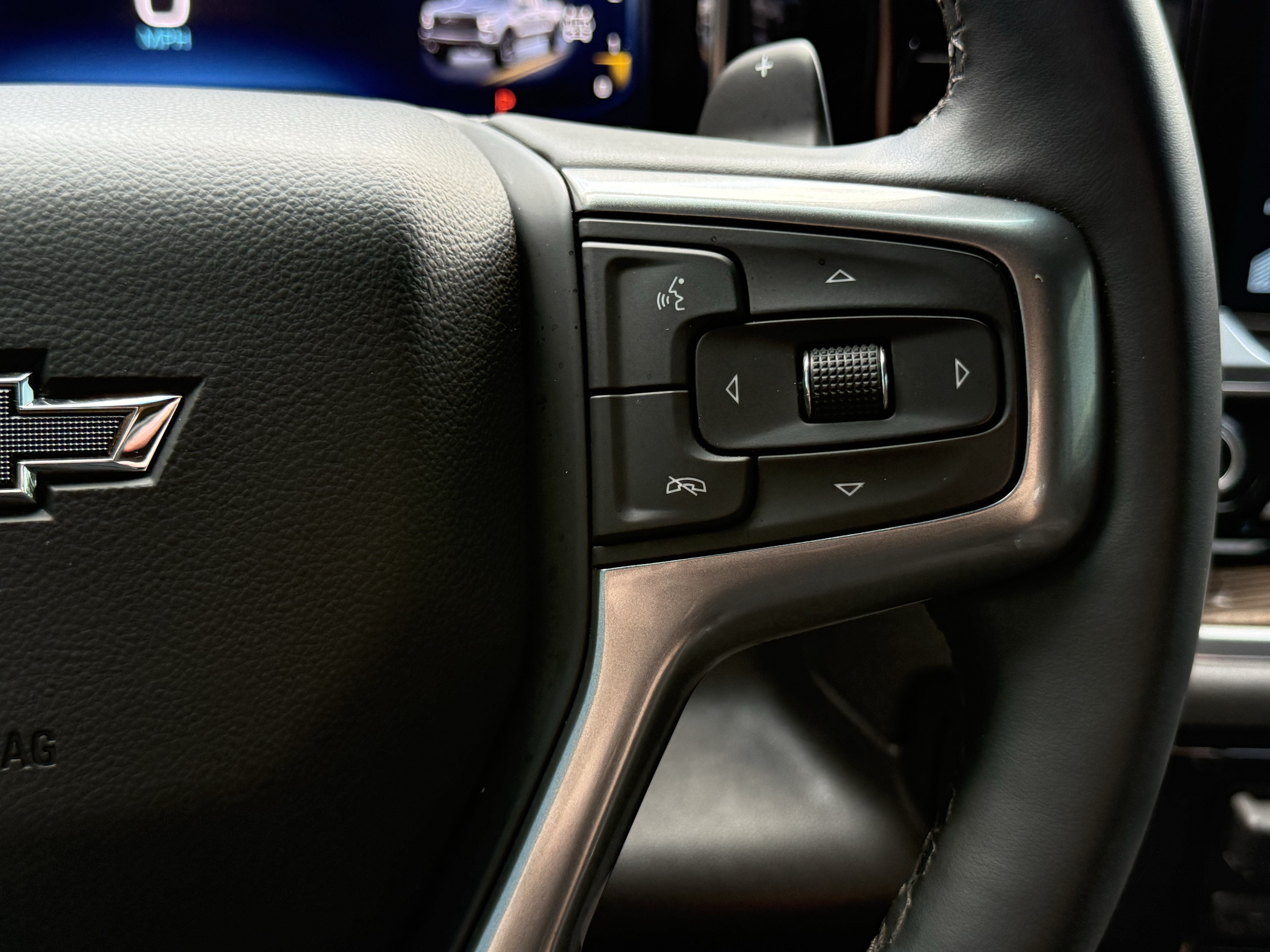 Used 2025 Chevrolet Silverado 1500 LT Trail Boss w/ Convenience Package II AWD/4WD image 18