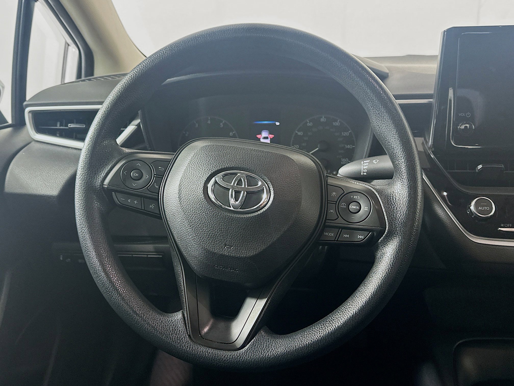Used 2024 Toyota Corolla LE FWD image 17