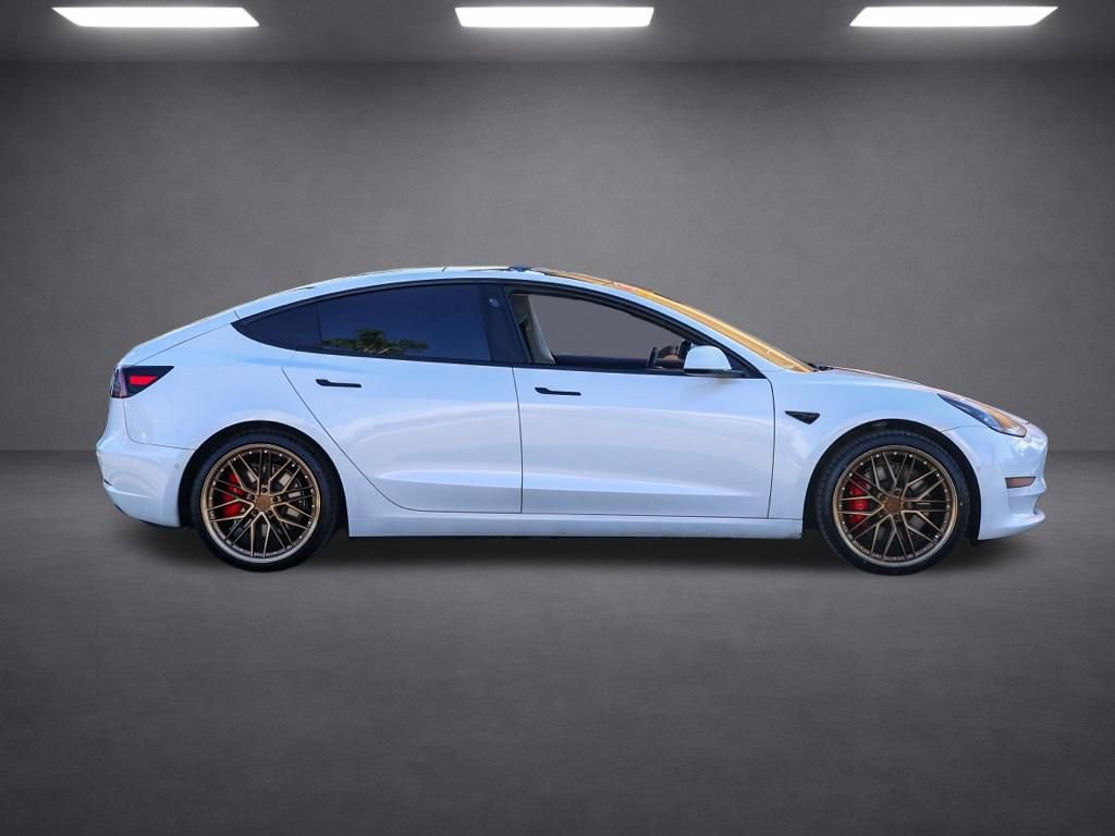 Used 2022 Tesla Model 3 Performance image 3
