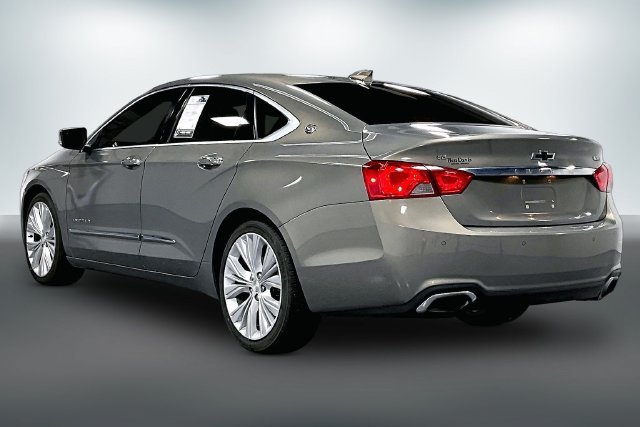 Used 2017 Chevrolet Impala Premier w/ Enhanced Convenience Package FWD image 5