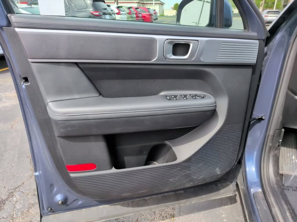 Used 2025 Hyundai Santa Fe SEL AWD/4WD image 19