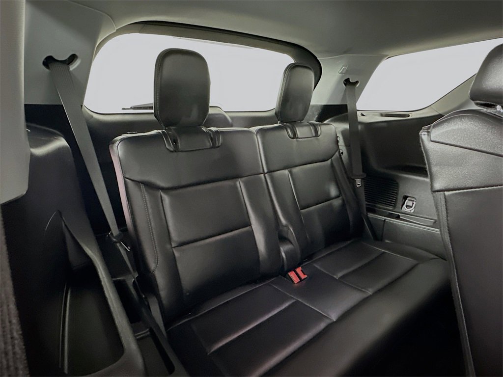 Used 2024 Ford Explorer XLT w/ Equipment Group 202A image 25