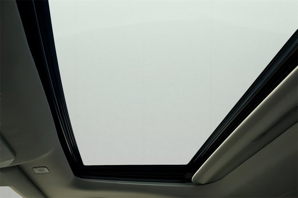 Used 2024 Toyota Highlander Platinum image 22