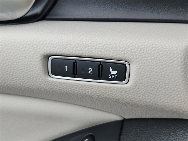 Used 2018 Honda Accord Touring image 27