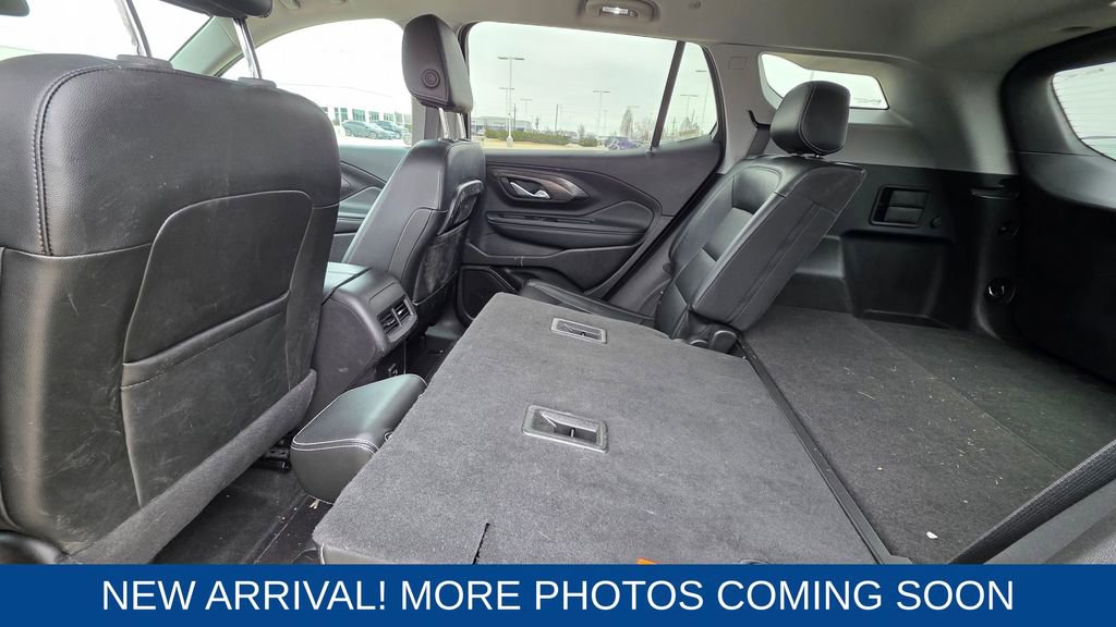 Used 2024 GMC Terrain SLT image 13