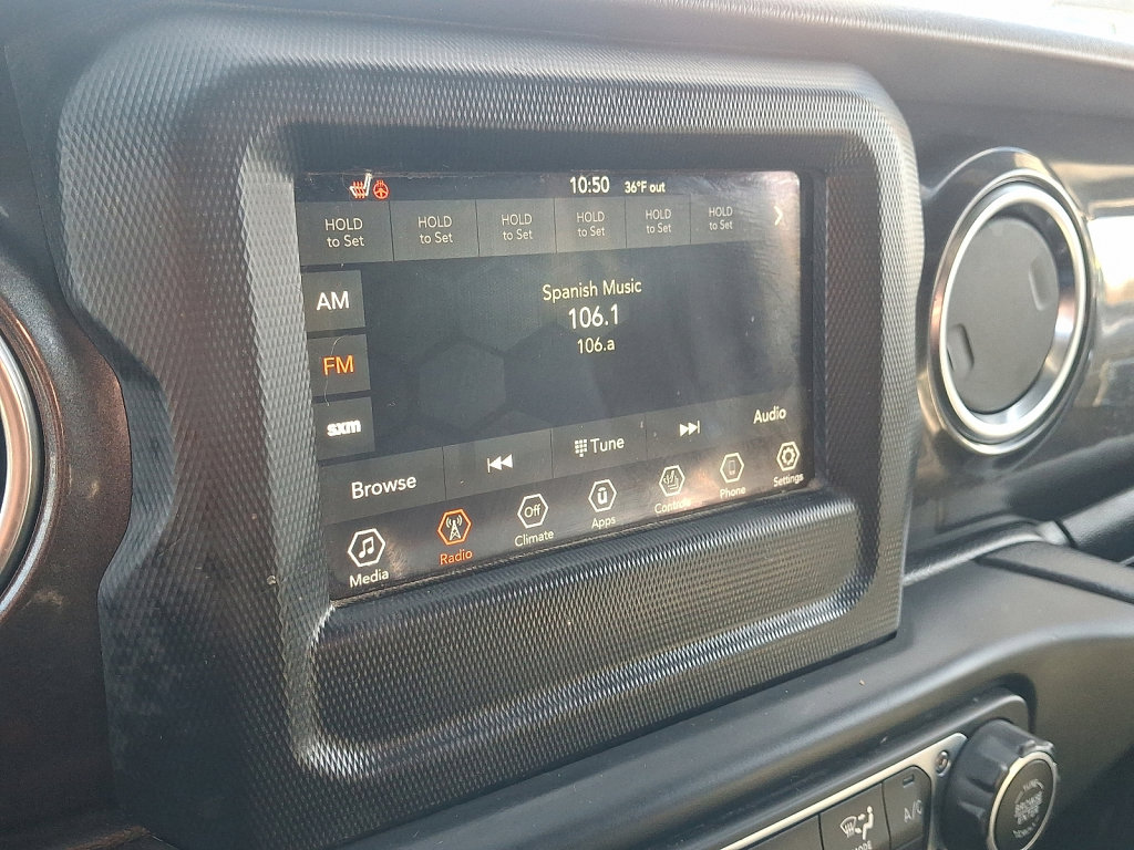 Used 2021 Jeep Wrangler Unlimited Sahara image 28