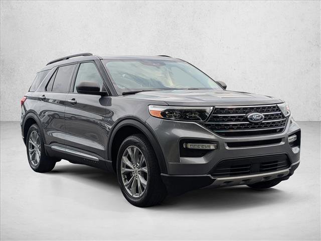 Used 2021 Ford Explorer XLT w/ Equipment Group 202A RWD image 3