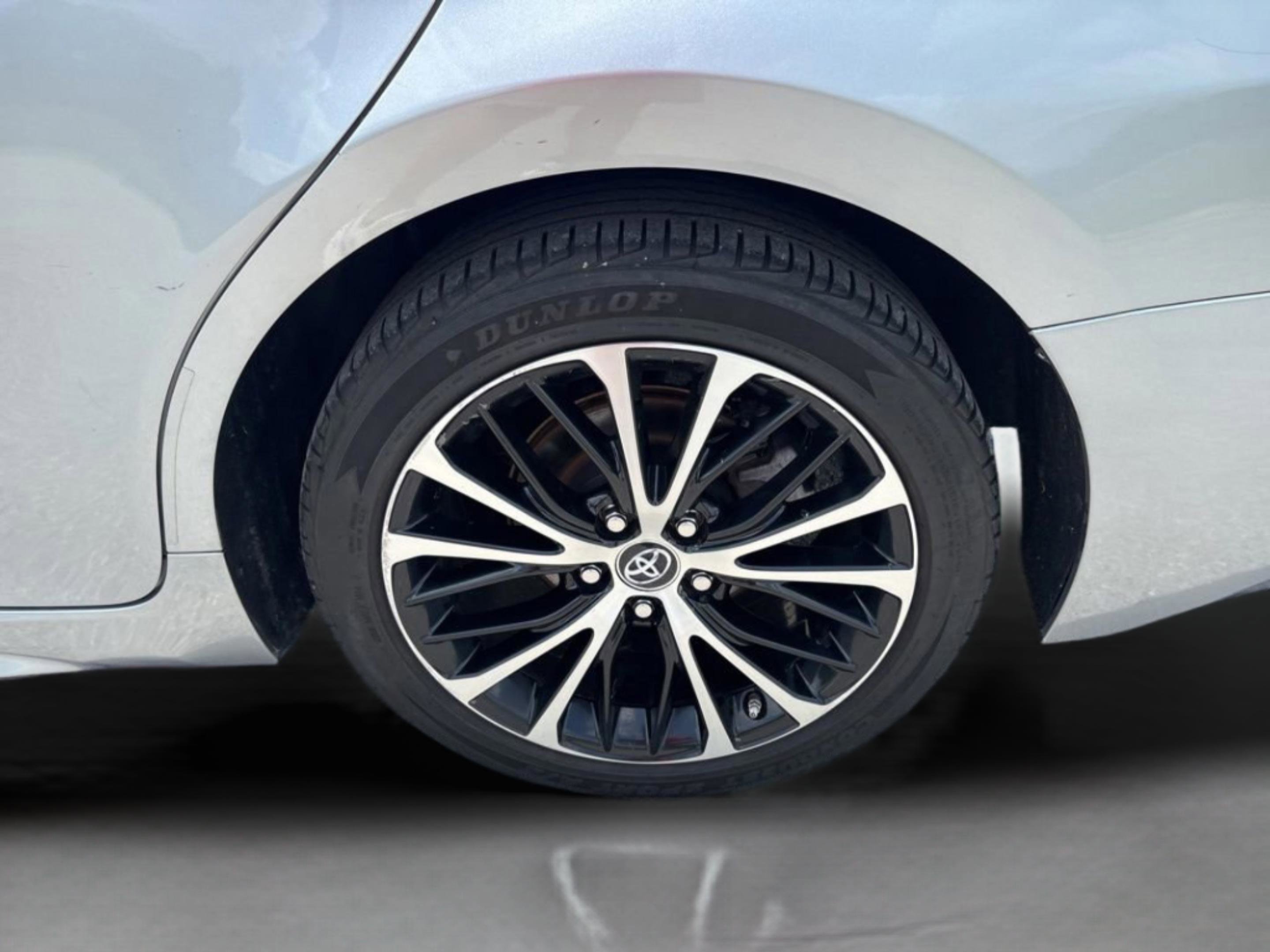 Used 2019 Toyota Camry SE FWD image 34
