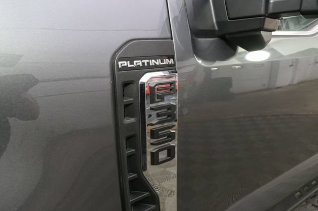 Used 2023 Ford F350 Platinum w/ Tremor Off-Road Package AWD/4WD image 7
