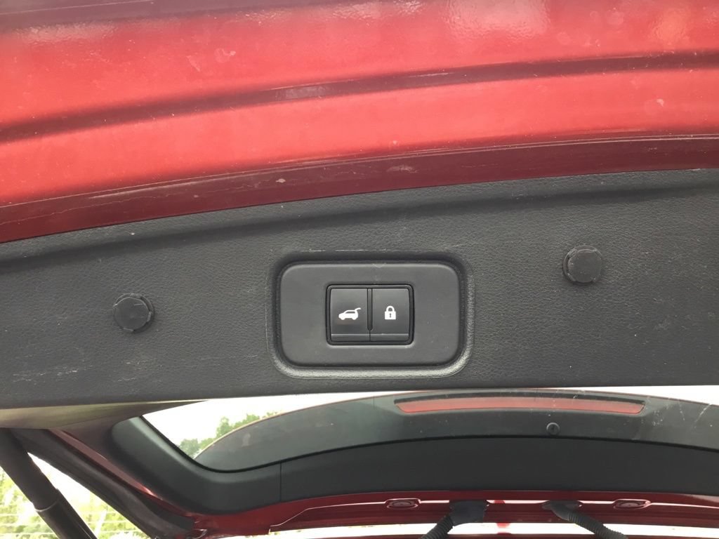 Used 2023 Nissan Pathfinder SL AWD/4WD image 38