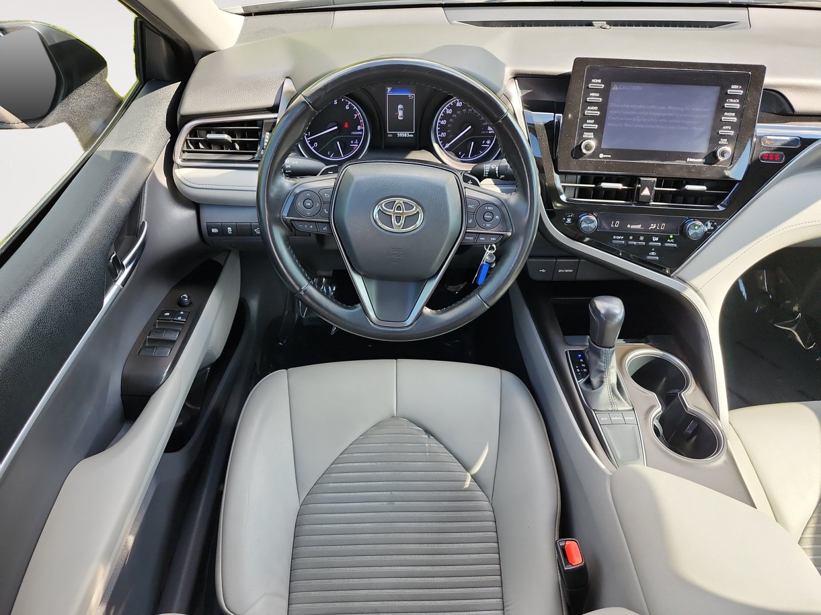 Used 2023 Toyota Camry SE FWD image 10