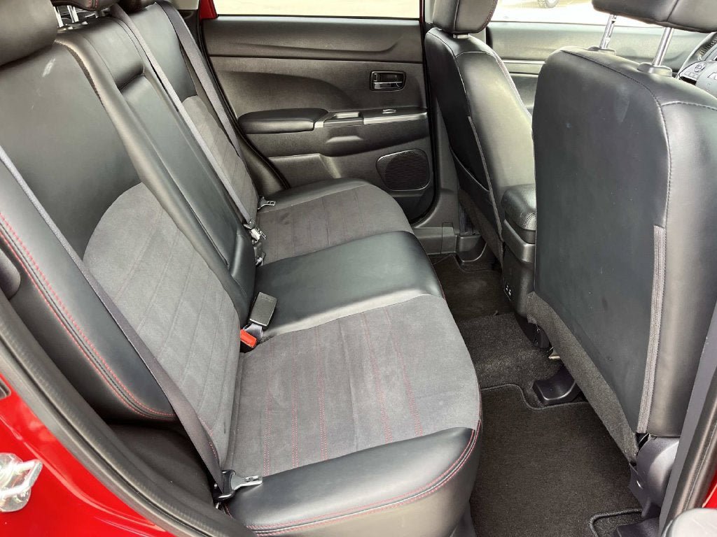 Used 2024 Mitsubishi Outlander Sport SE AWD/4WD image 22
