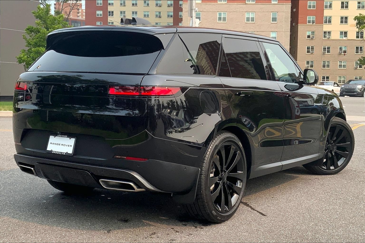 Certified 2026 Land Rover Range Rover Sport SE AWD/4WD image 12