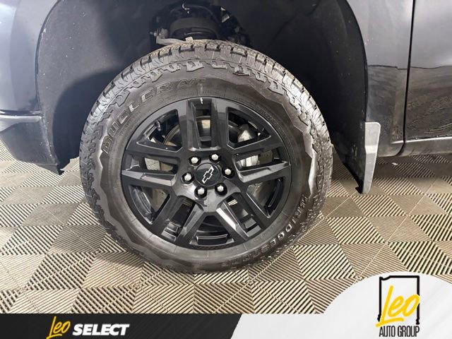 Used 2025 Chevrolet Silverado 1500 LT Trail Boss w/ Convenience Package II AWD/4WD image 27