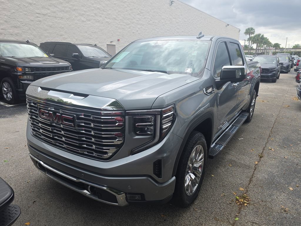 Used 2024 GMC Sierra 1500 Denali w/ Technology Package image 2