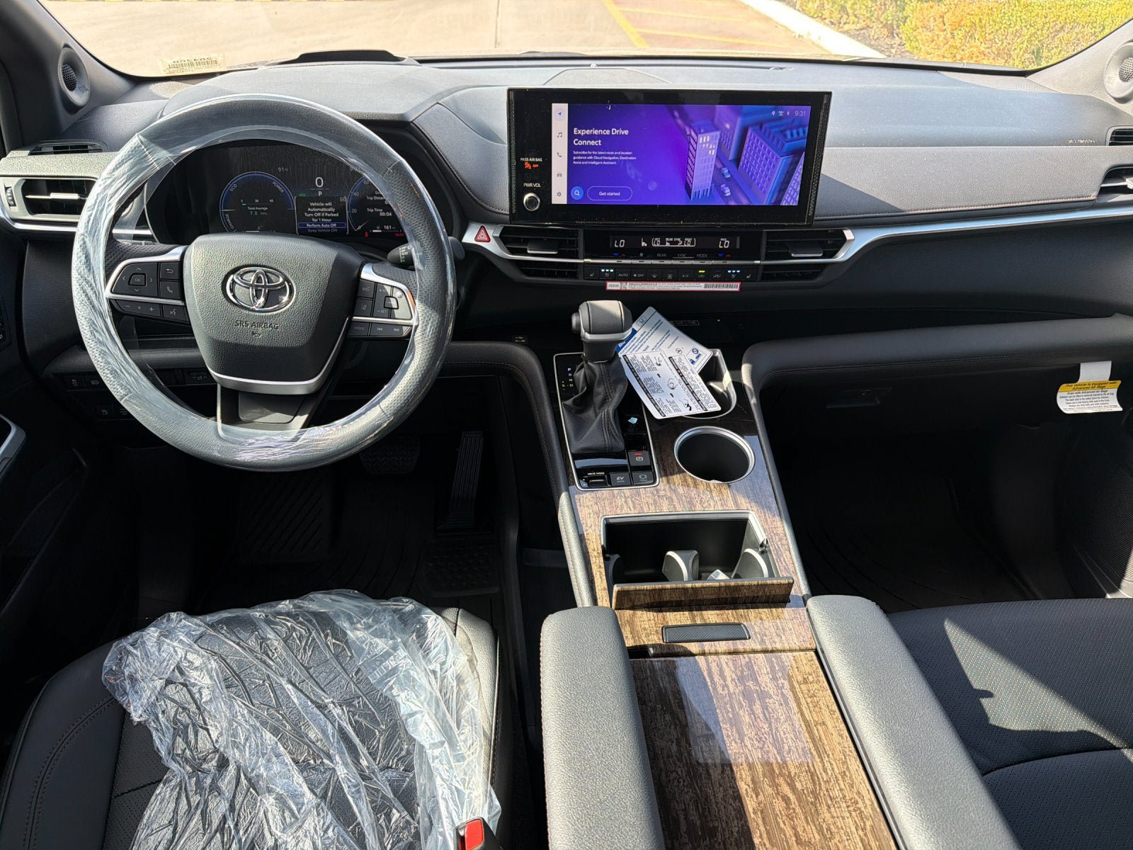 New 2026 Toyota Sienna Platinum AWD/4WD image 9