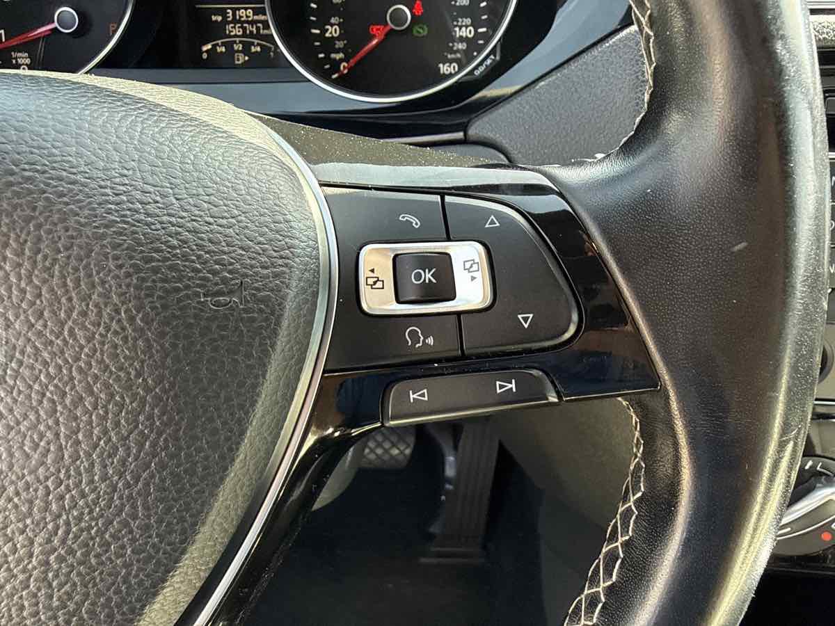 Used 2015 Volkswagen Jetta Sport FWD image 22