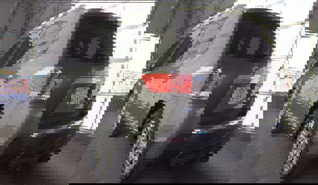 Used 2011 Toyota Highlander Limited w/ Tow Pkg image 5