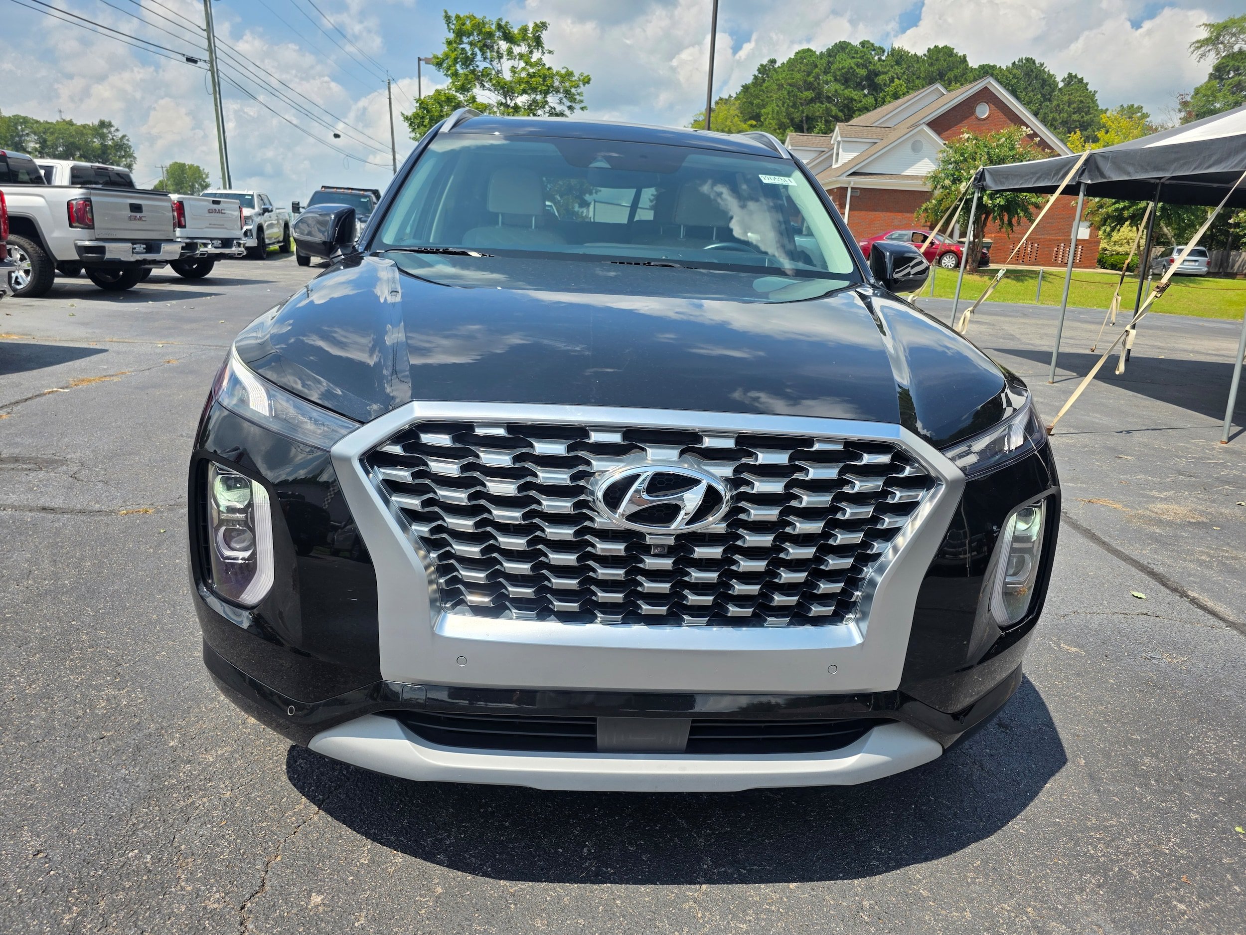 Used 2021 Hyundai Palisade Limited w/ Cargo Package AWD/4WD image 2