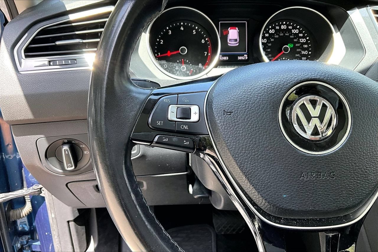 Used 2018 Volkswagen Tiguan SE FWD image 10