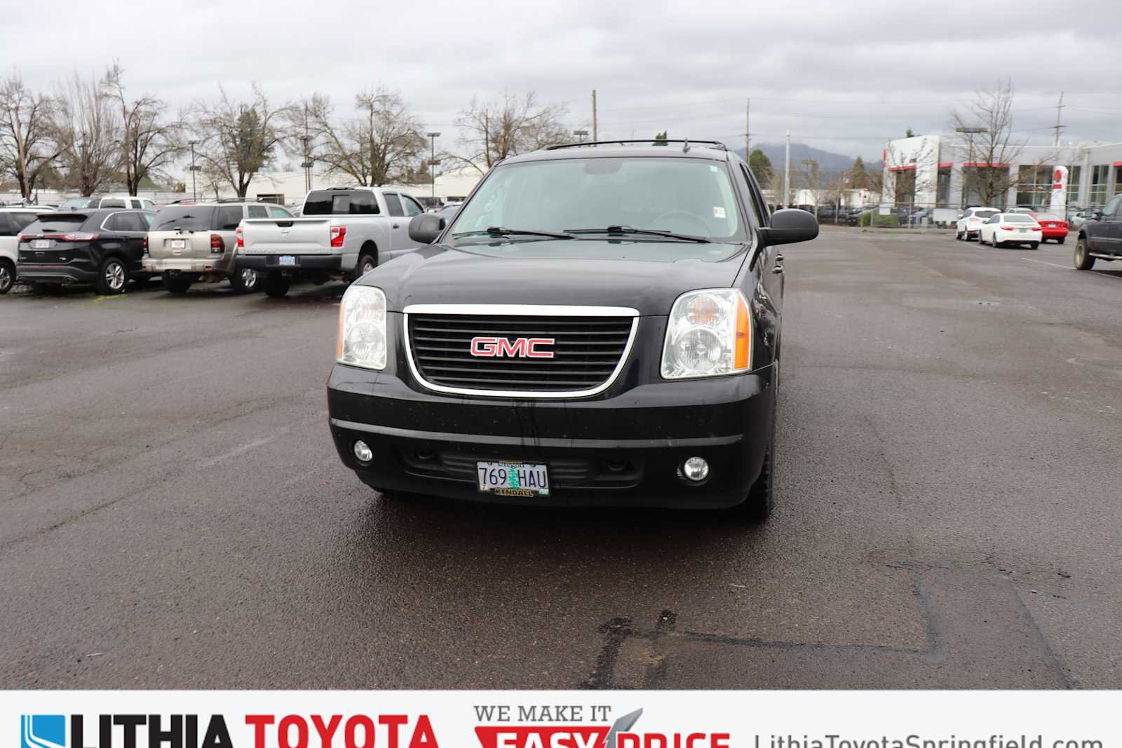 Used 2013 GMC Yukon XL SLT image 1