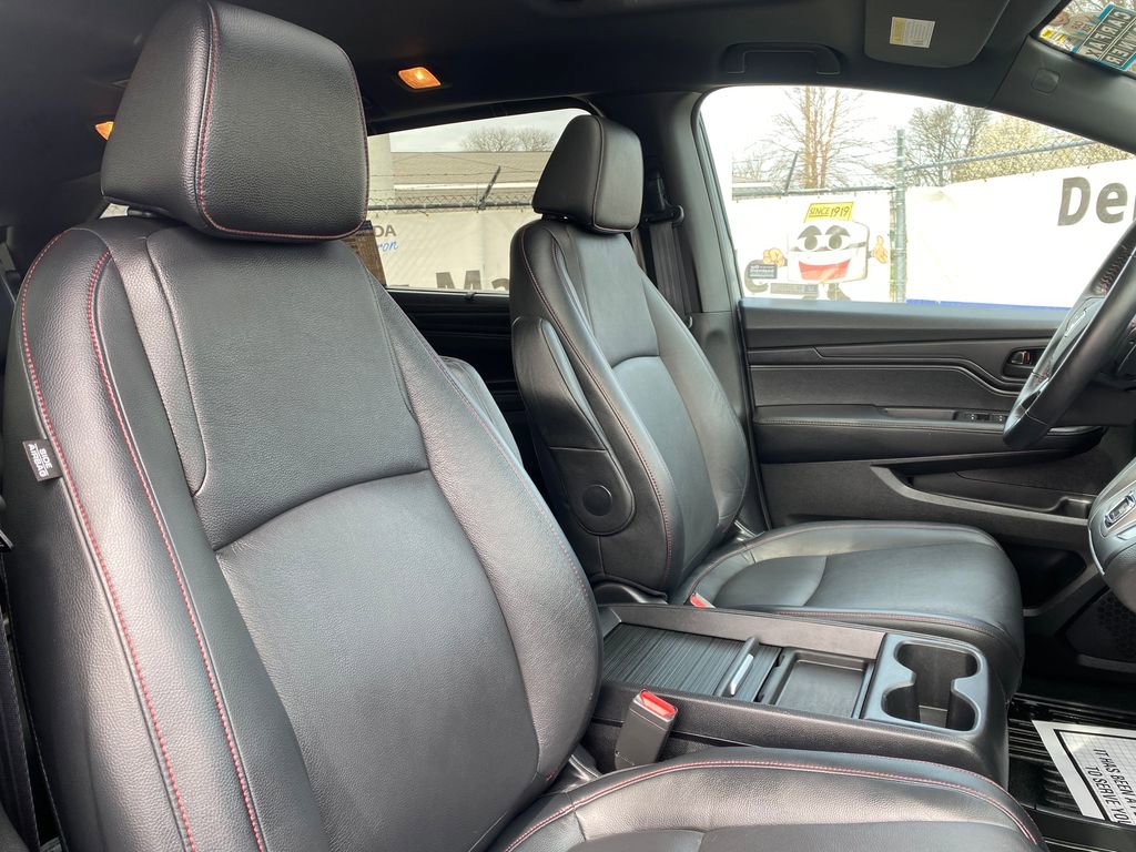 Used 2024 Honda Odyssey Sport image 18