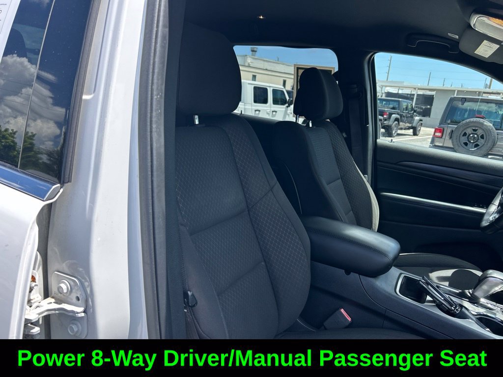 Certified 2019 Jeep Grand Cherokee Laredo RWD image 22
